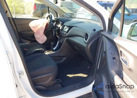 2018 Chevrolet Trax Ls z USA, uszkodzony, nr VIN KL7CJKSB4JB578416